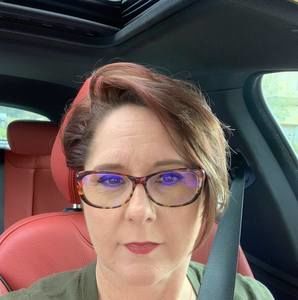 Meet your Posher, Stacy